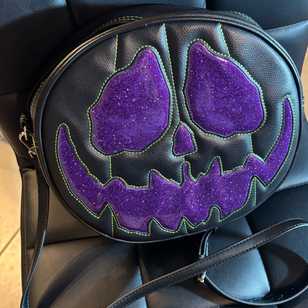 LOVE PAIN AND STITCHES PUMPKIN CULT CROSSBODY BAG